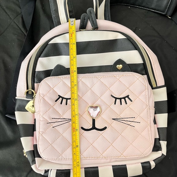 Like new Betsey Johnson Mini Kitty Face Backpack - Picture 7 of 7